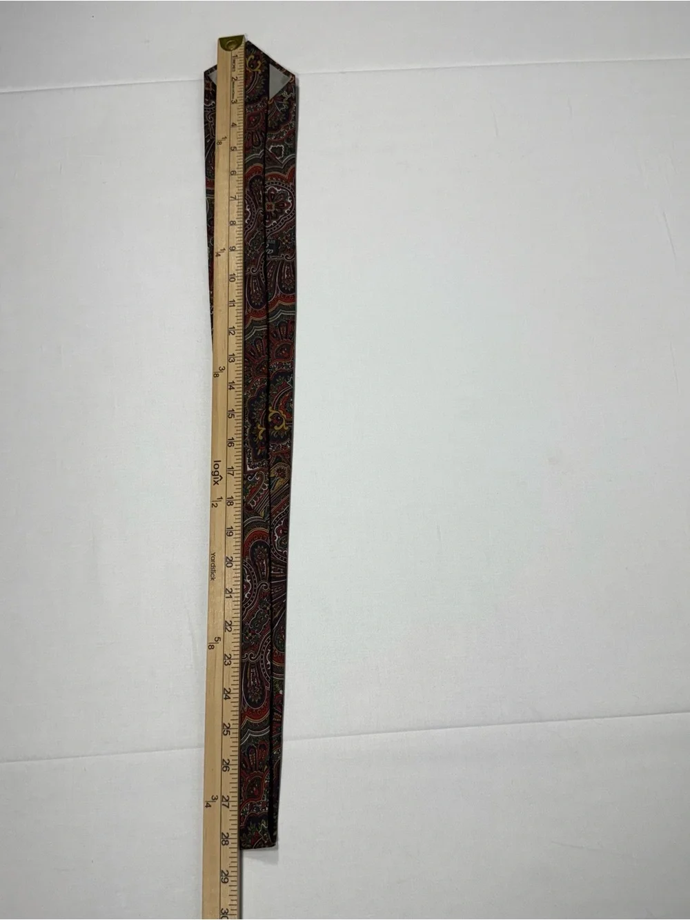 Vintage Antonio Calafatano Burgundy Silk Paisley Medallion Necktie‎